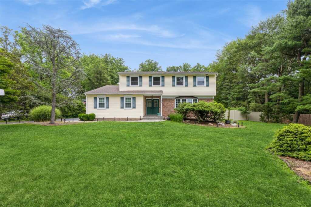 19 Christie Drive, New City, NY 10956