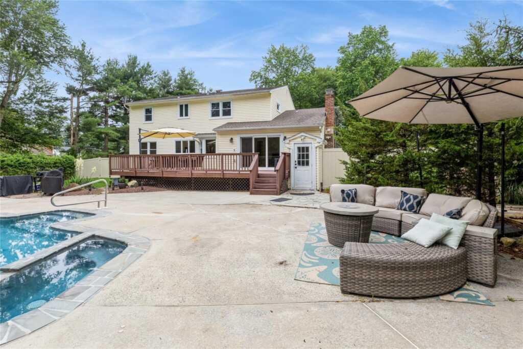 19 Christie Drive, New City, NY 10956 - Photo 12 of 44
