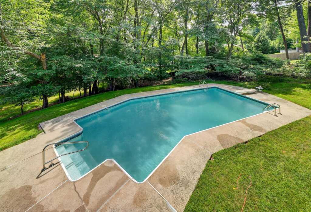 27 Maiden Lane, New City, NY 10956 - Photo 32 of 47