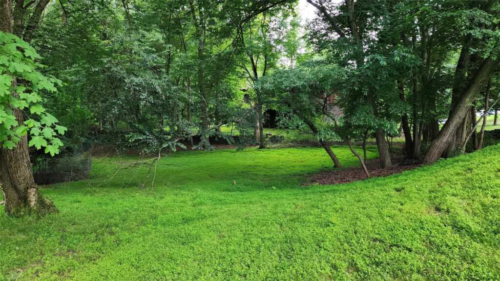 27 Maiden Lane, New City, NY 10956 - Photo 4 of 23