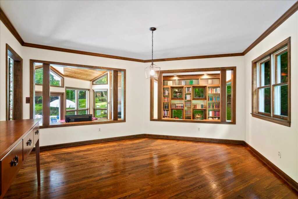 205 Radcliff Drive, Nyack, NY 10960 - Photo 10 of 33