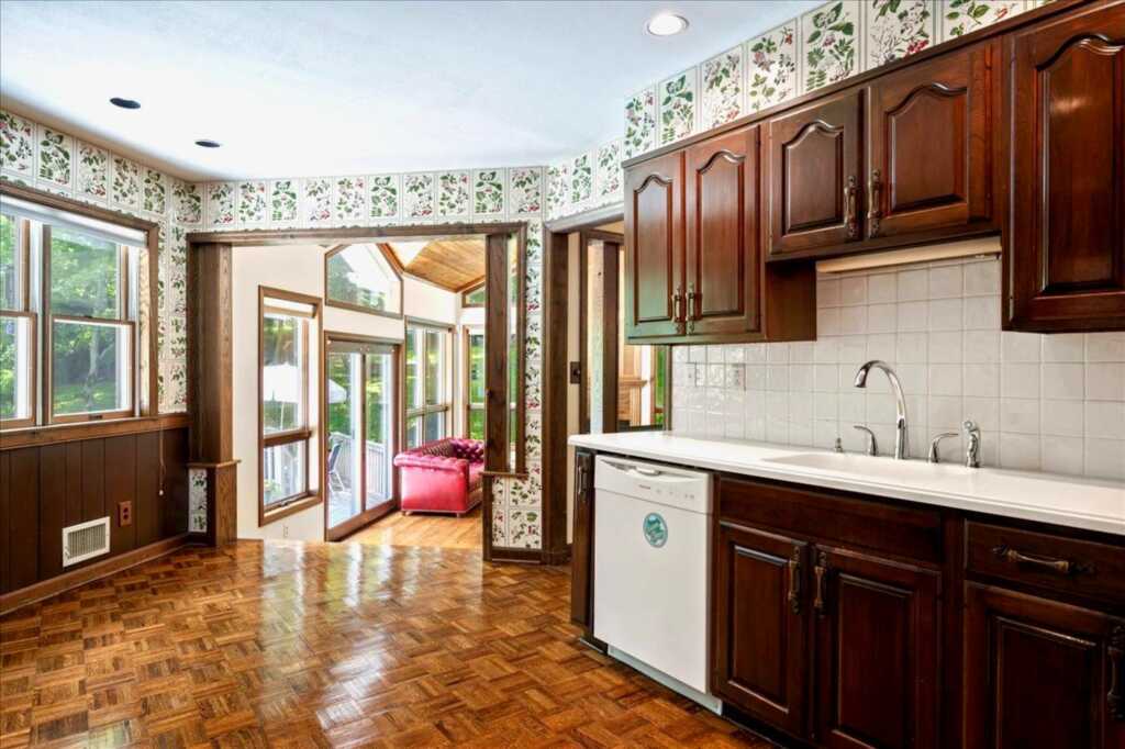 205 Radcliff Drive, Nyack, NY 10960 - Photo 14 of 33