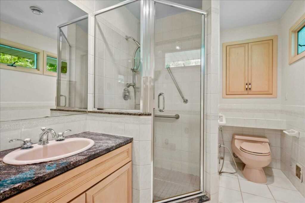 205 Radcliff Drive, Nyack, NY 10960 - Photo 17 of 33