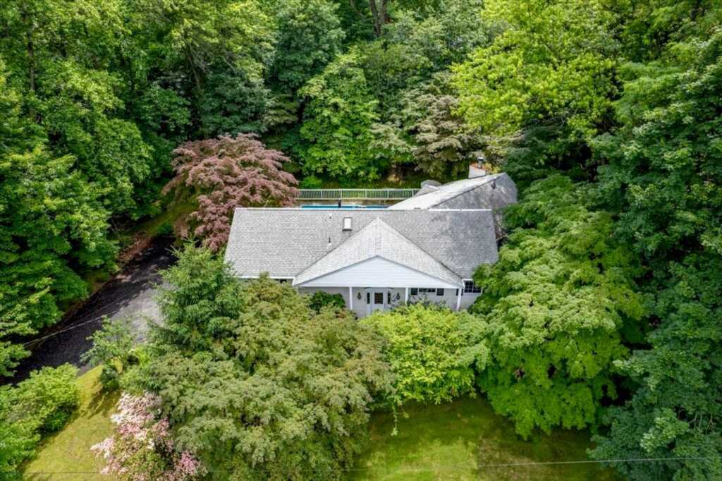 205 Radcliff Drive, Nyack, NY 10960 - Photo 29 of 33