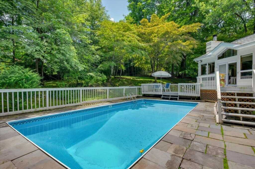 205 Radcliff Drive, Nyack, NY 10960 - Photo 30 of 33