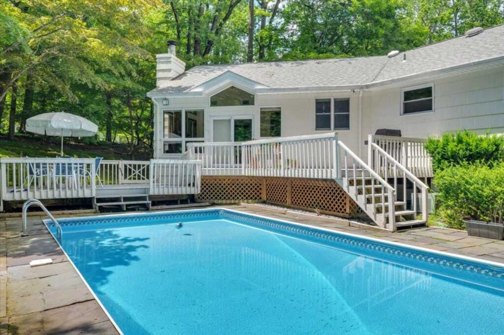 205 Radcliff Drive, Nyack, NY 10960 - Photo 32 of 33