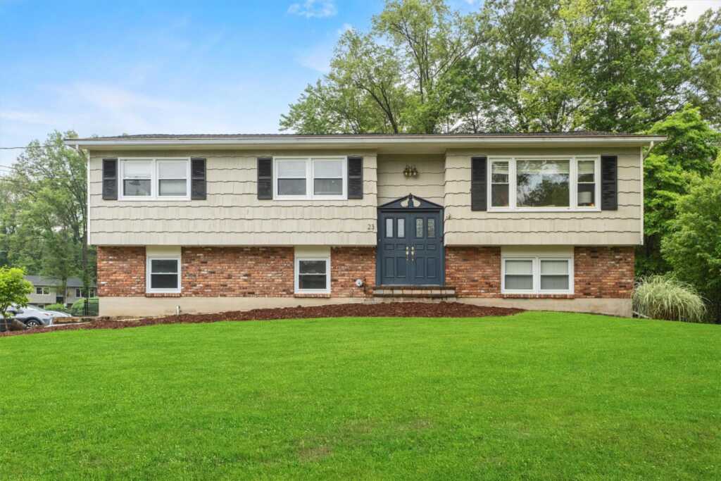 23 Old Brick Road, New City, NY 10956