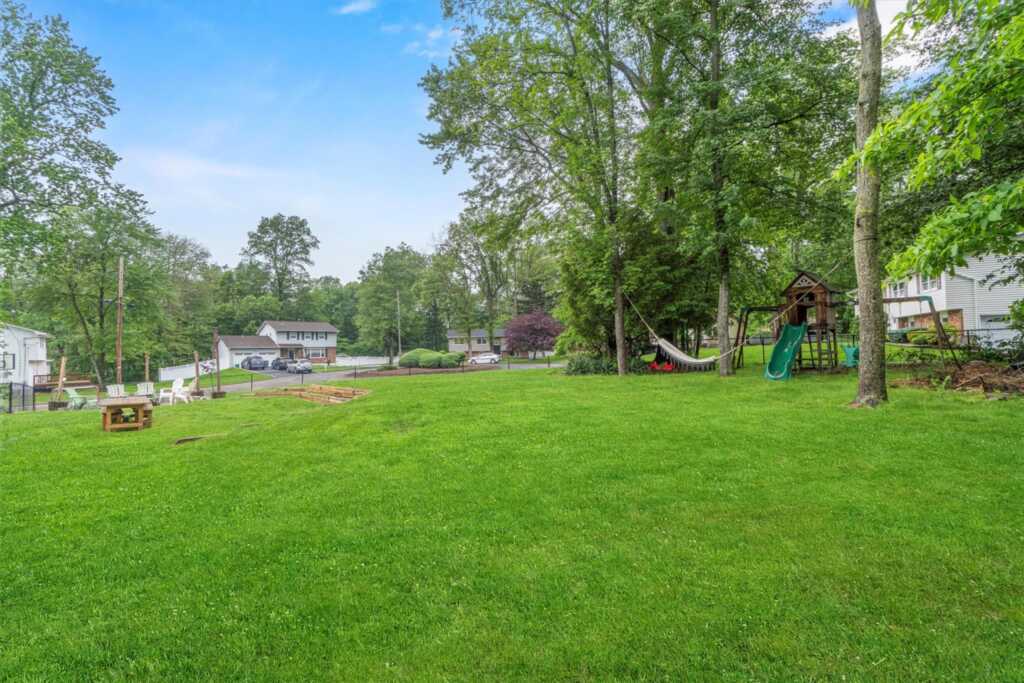 23 Old Brick Road, New City, NY 10956 - Photo 40 of 47