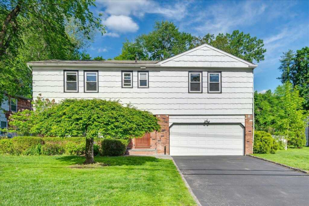 71 Harlan Drive, New Rochelle, NY 10804