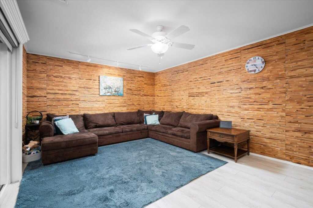 71 Harlan Drive, New Rochelle, NY 10804 - Photo 15 of 36
