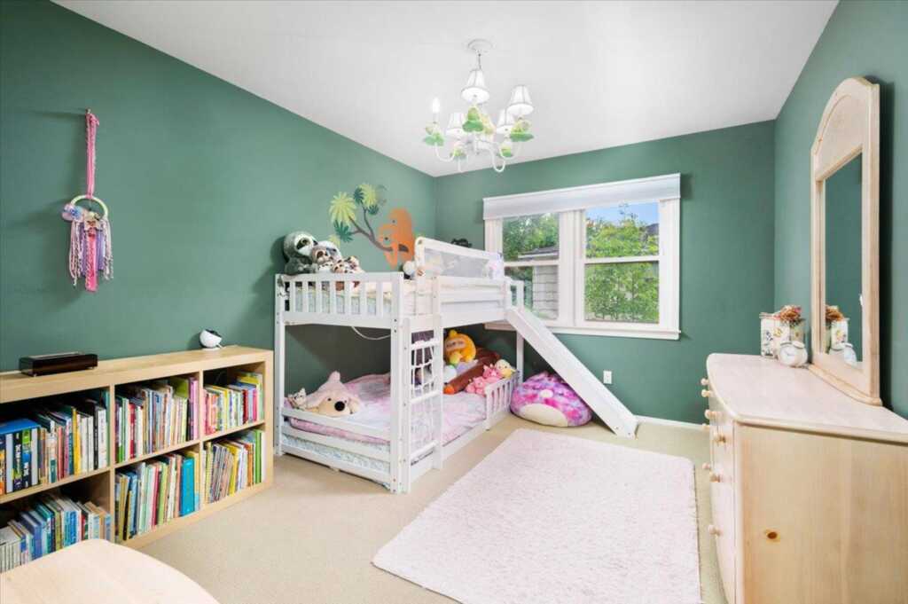 71 Harlan Drive, New Rochelle, NY 10804 - Photo 22 of 36