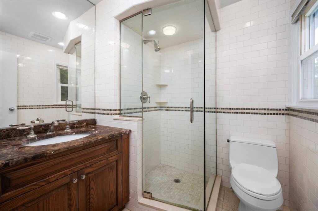 71 Harlan Drive, New Rochelle, NY 10804 - Photo 24 of 36