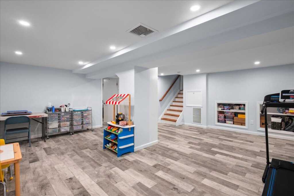 71 Harlan Drive, New Rochelle, NY 10804 - Photo 26 of 36