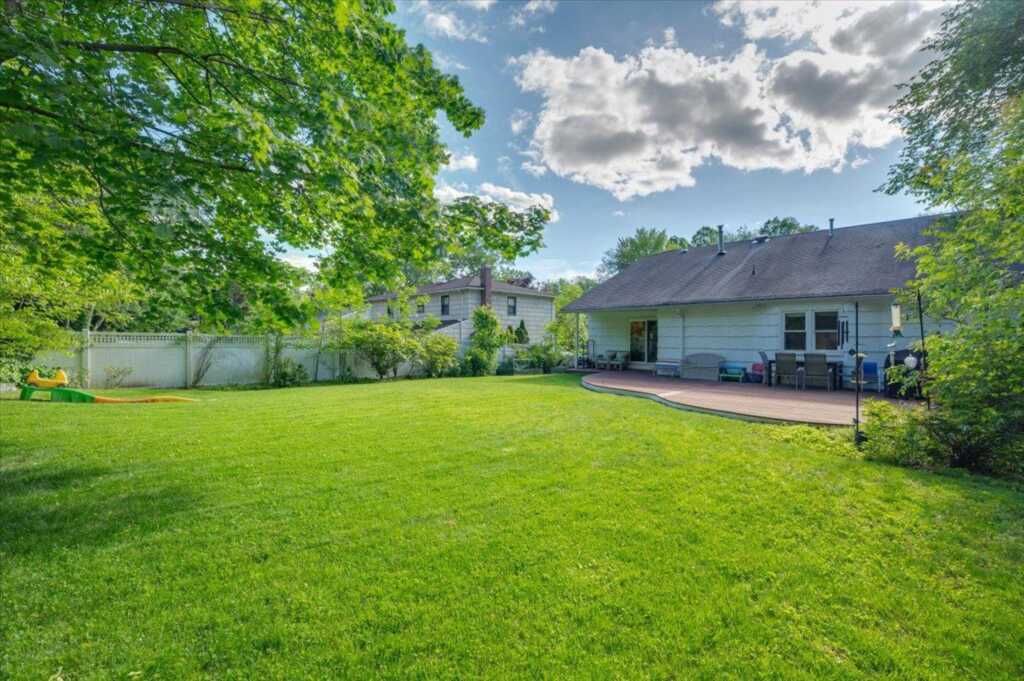 71 Harlan Drive, New Rochelle, NY 10804 - Photo 30 of 36