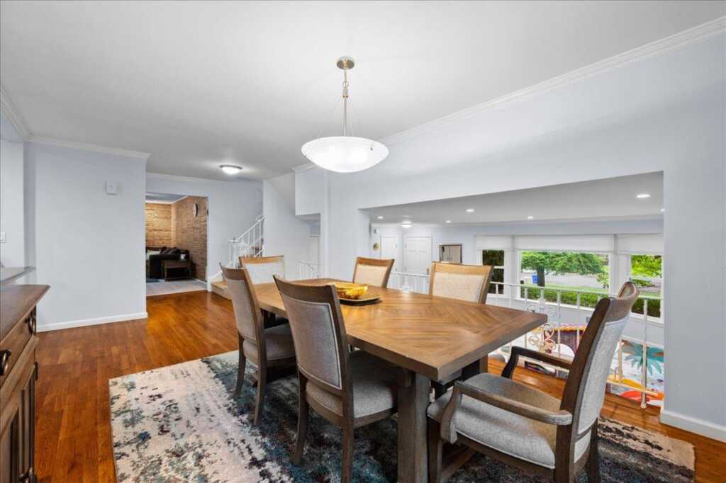 71 Harlan Drive, New Rochelle, NY 10804 - Photo 6 of 36