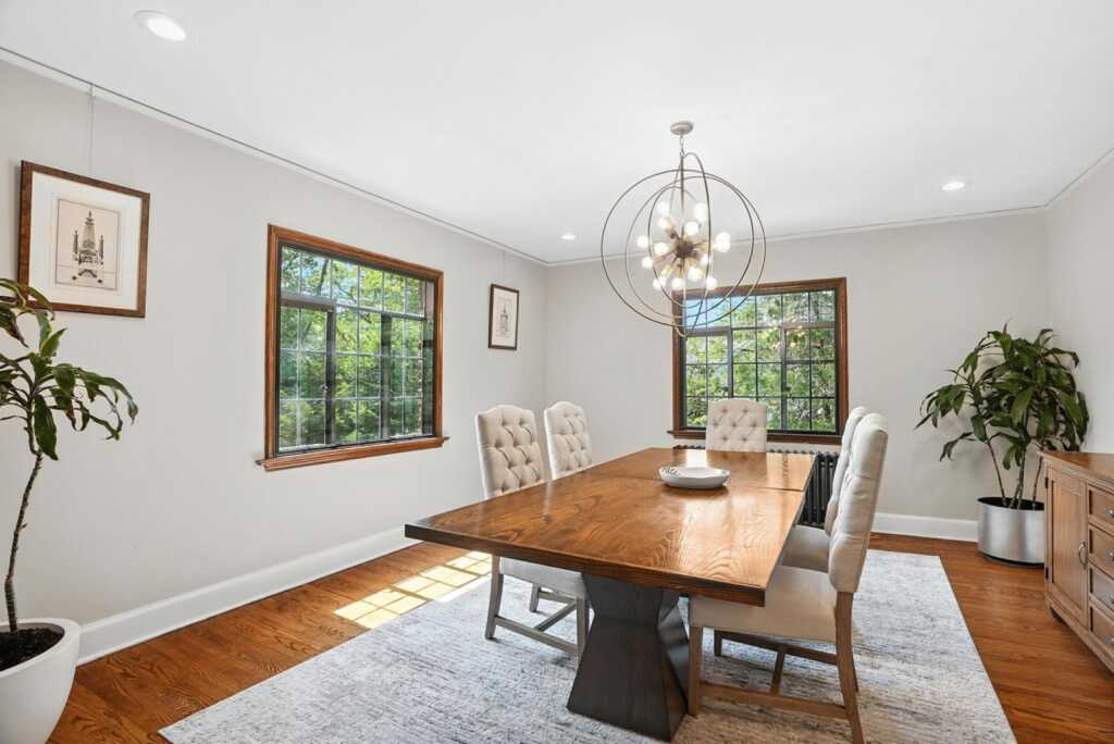 276 Overlook Road, New Rochelle, NY 10804 - Photo 11 of 42