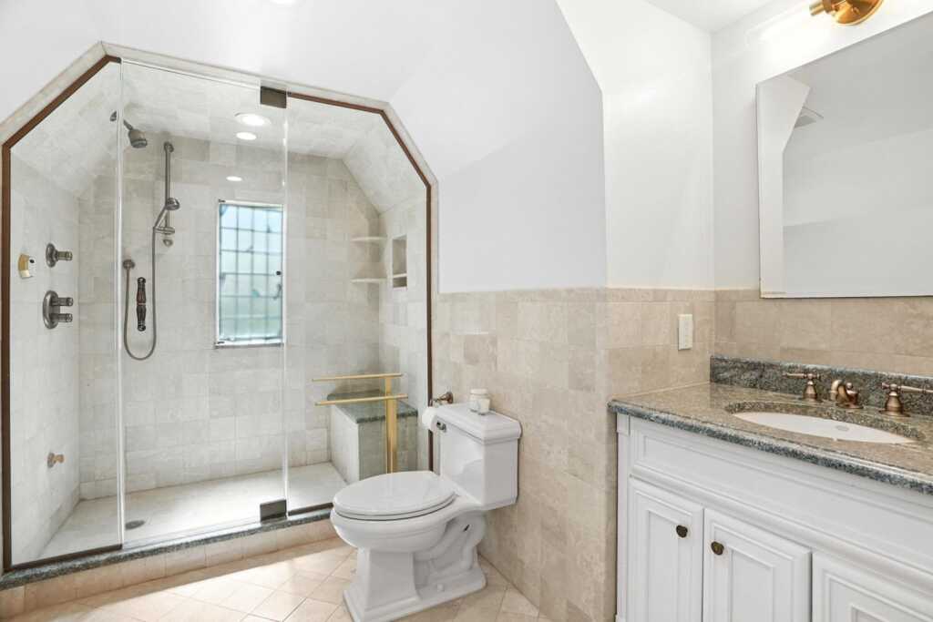 276 Overlook Road, New Rochelle, NY 10804 - Photo 24 of 42