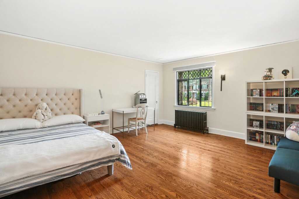 276 Overlook Road, New Rochelle, NY 10804 - Photo 25 of 42