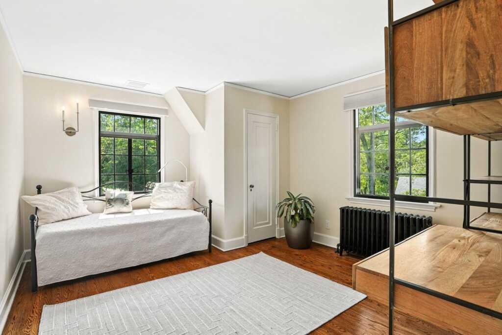 276 Overlook Road, New Rochelle, NY 10804 - Photo 26 of 42