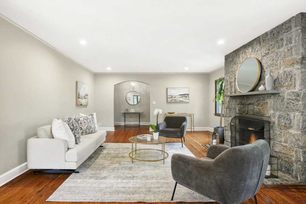 276 Overlook Road, New Rochelle, NY 10804 - Photo 4 of 42