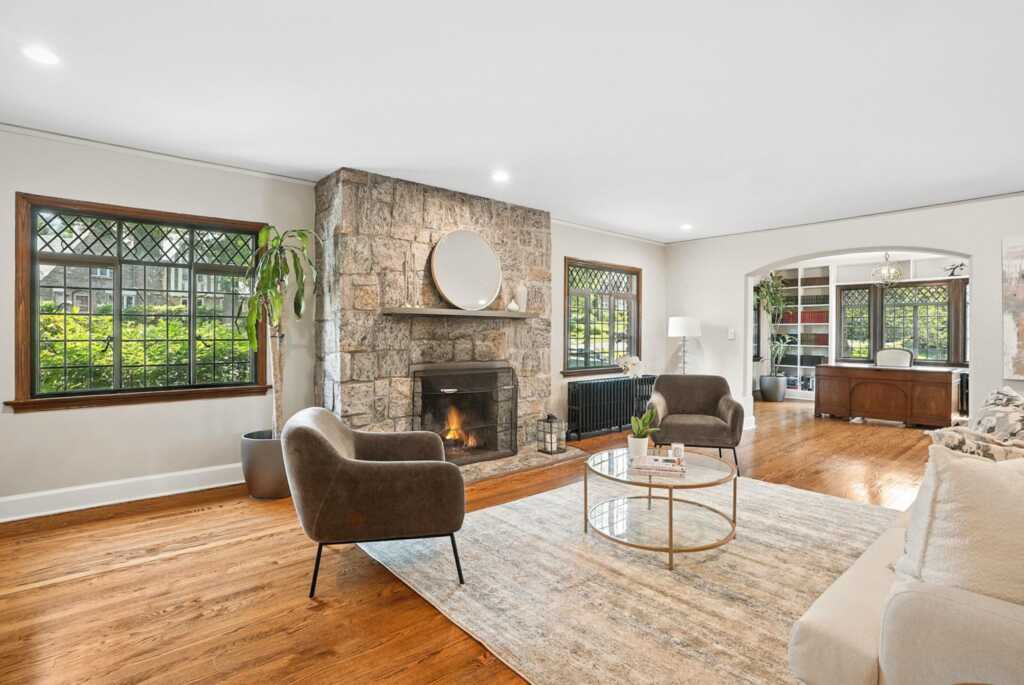 276 Overlook Road, New Rochelle, NY 10804 - Photo 5 of 42