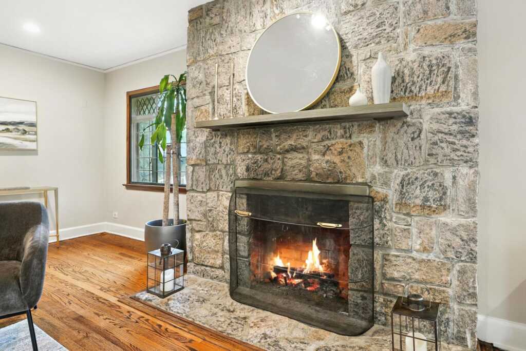 276 Overlook Road, New Rochelle, NY 10804 - Photo 7 of 42