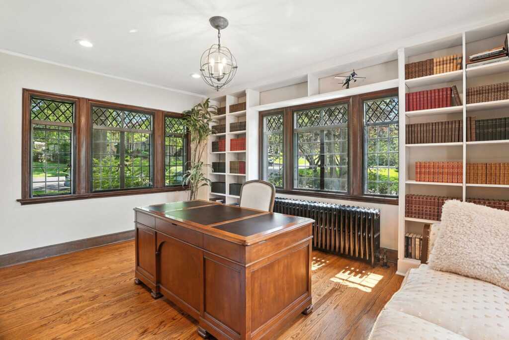 276 Overlook Road, New Rochelle, NY 10804 - Photo 9 of 42
