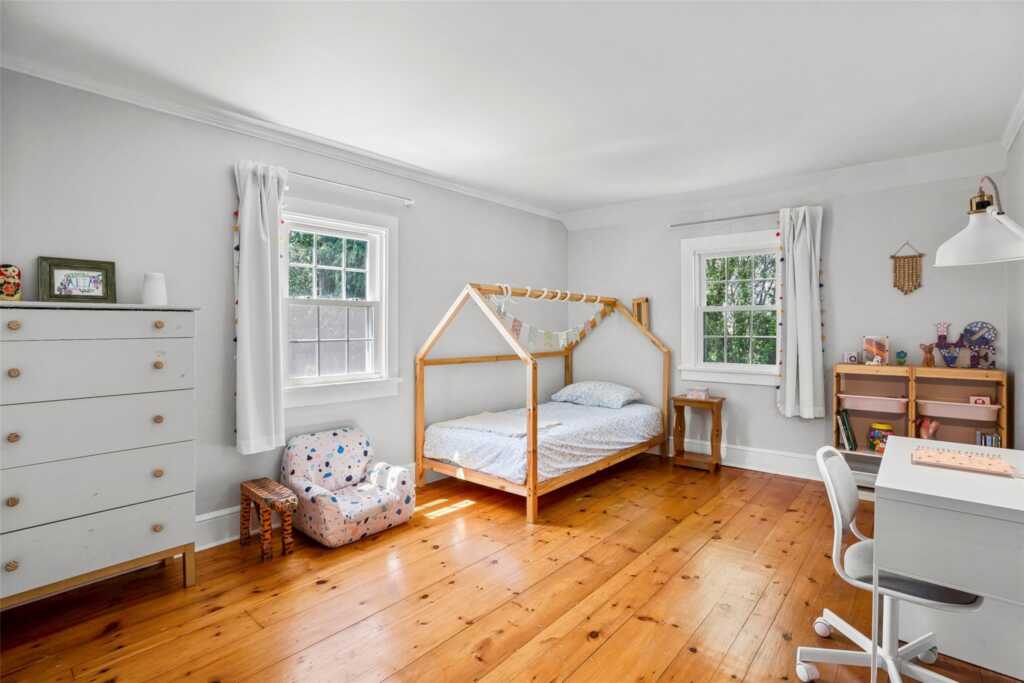 44 Kingsbury Road, New Rochelle, NY 10804 - Photo 19 of 40