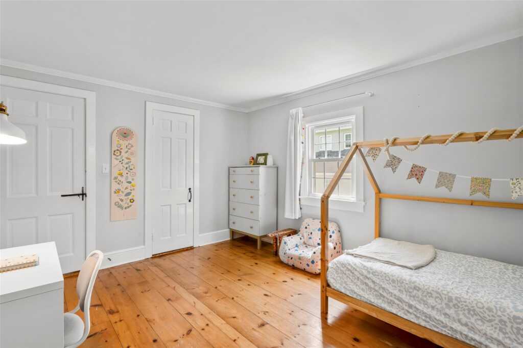 44 Kingsbury Road, New Rochelle, NY 10804 - Photo 20 of 40