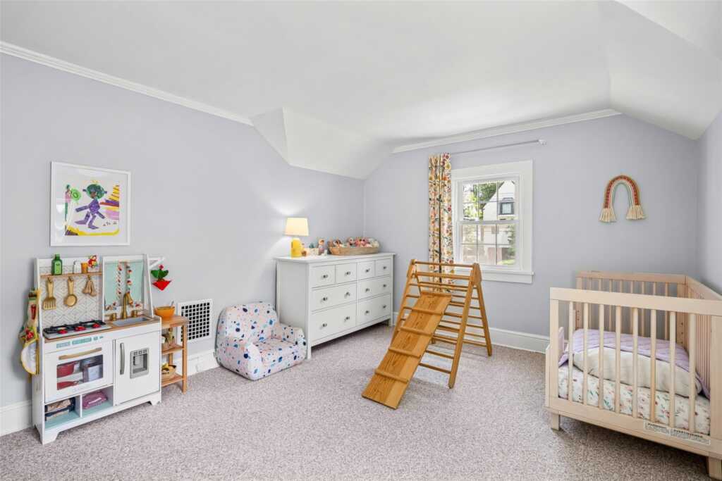44 Kingsbury Road, New Rochelle, NY 10804 - Photo 22 of 40