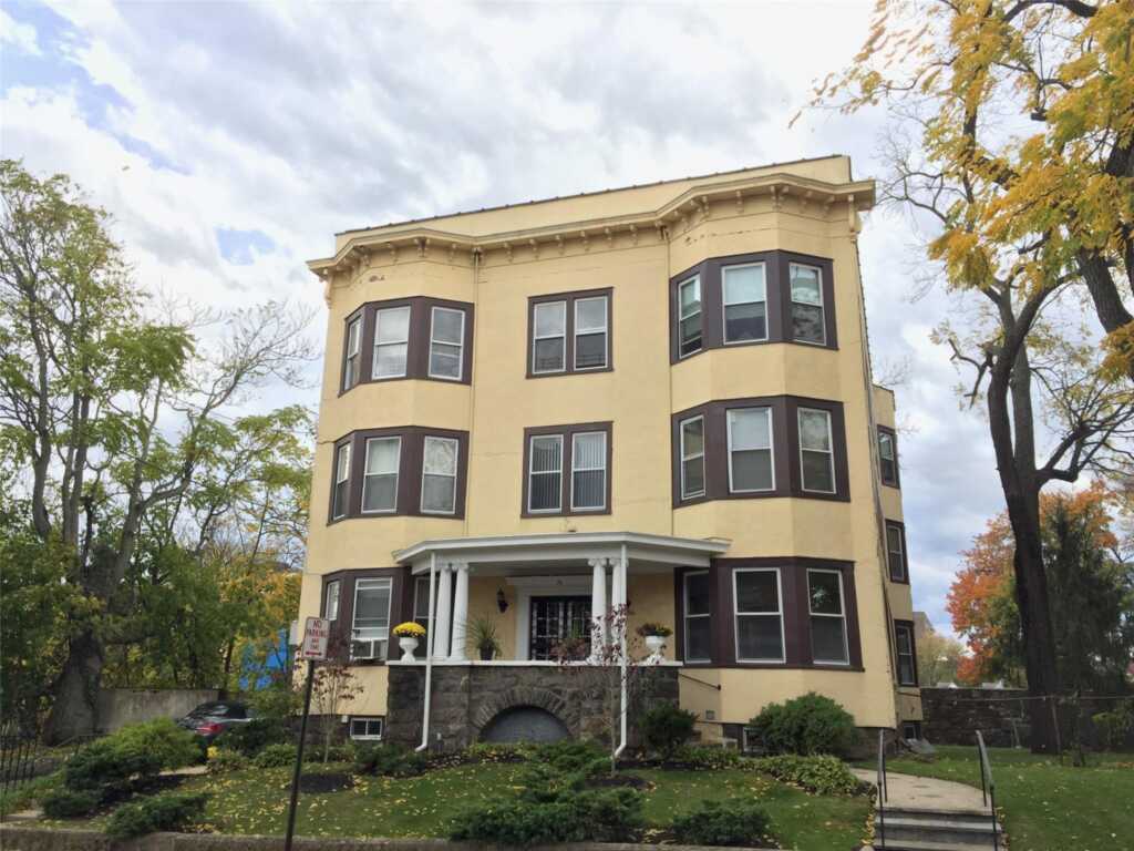 26 Coligni Avenue, Unit #2-1, New Rochelle, NY 10801