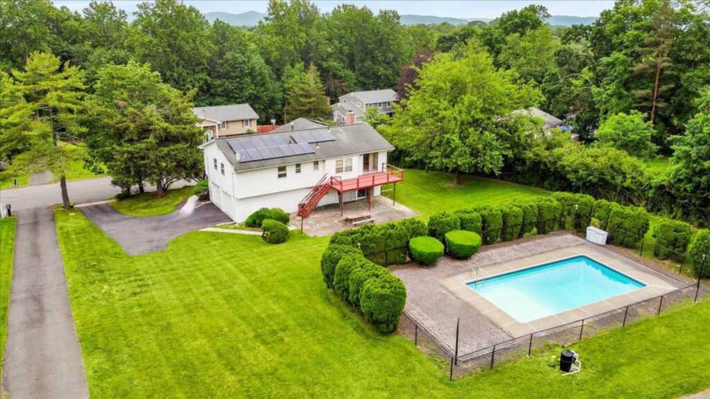 75 Burda Place, New City, NY 10956 - Photo 5 of 38