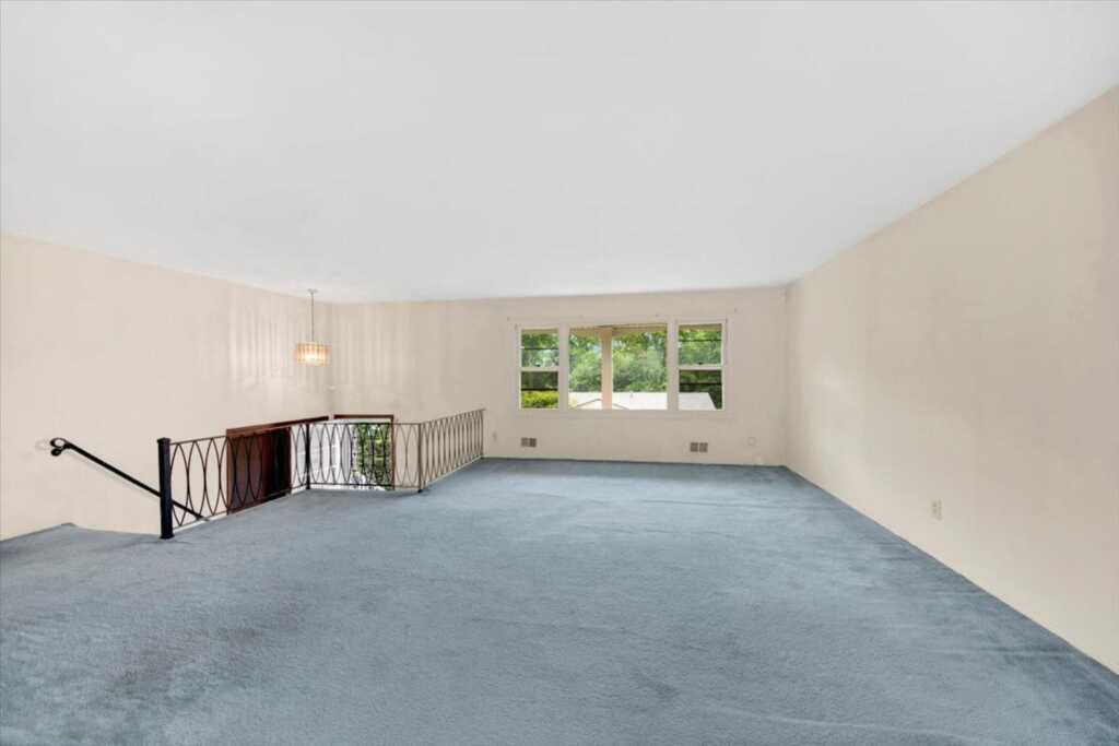 75 Burda Place, New City, NY 10956 - Photo 8 of 38