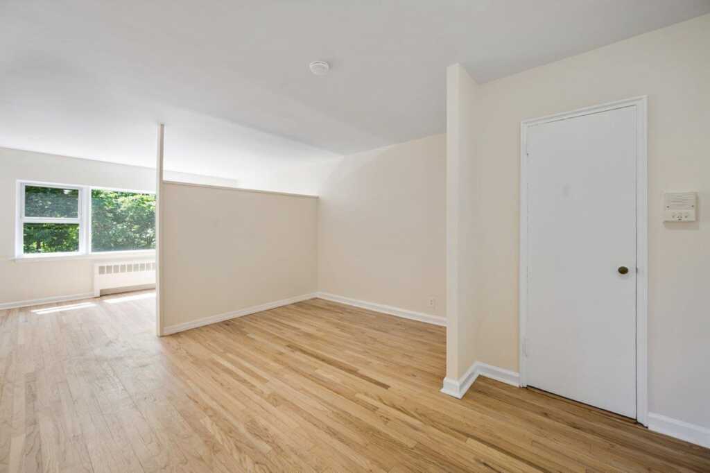 437 Pelham Road, Unit #B1, New Rochelle, NY 10805 - Photo 14 of 20