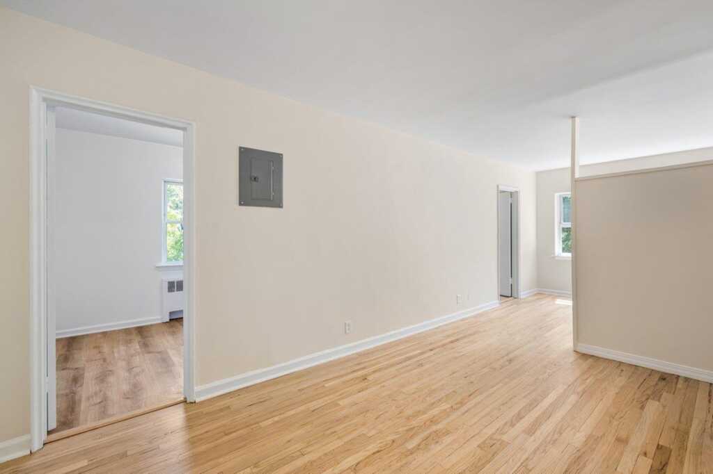 437 Pelham Road, Unit #B1, New Rochelle, NY 10805 - Photo 15 of 20