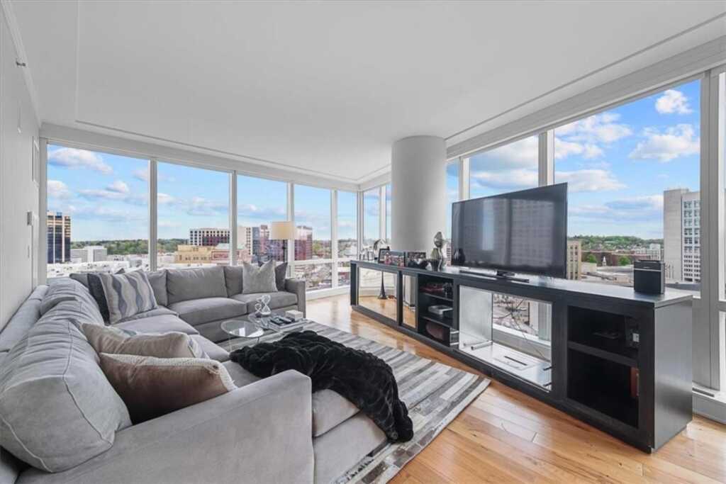 1 Renaissance Square, Unit #14D, White Plains, NY 10601 - Photo 11 of 27