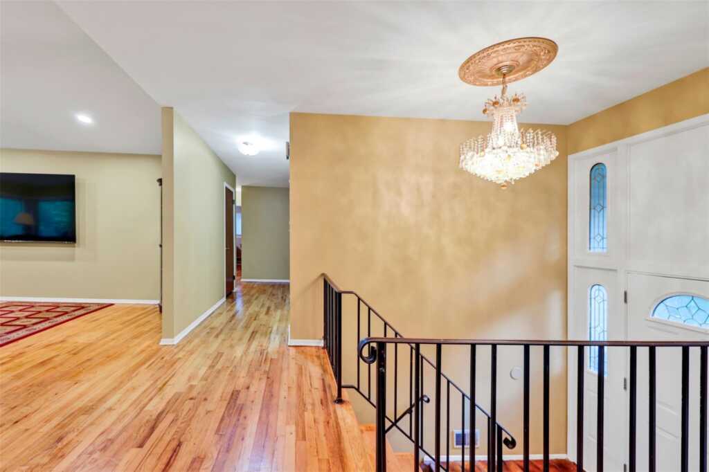 5 Medford Place, Nanuet, NY 10954 - Photo 13 of 41