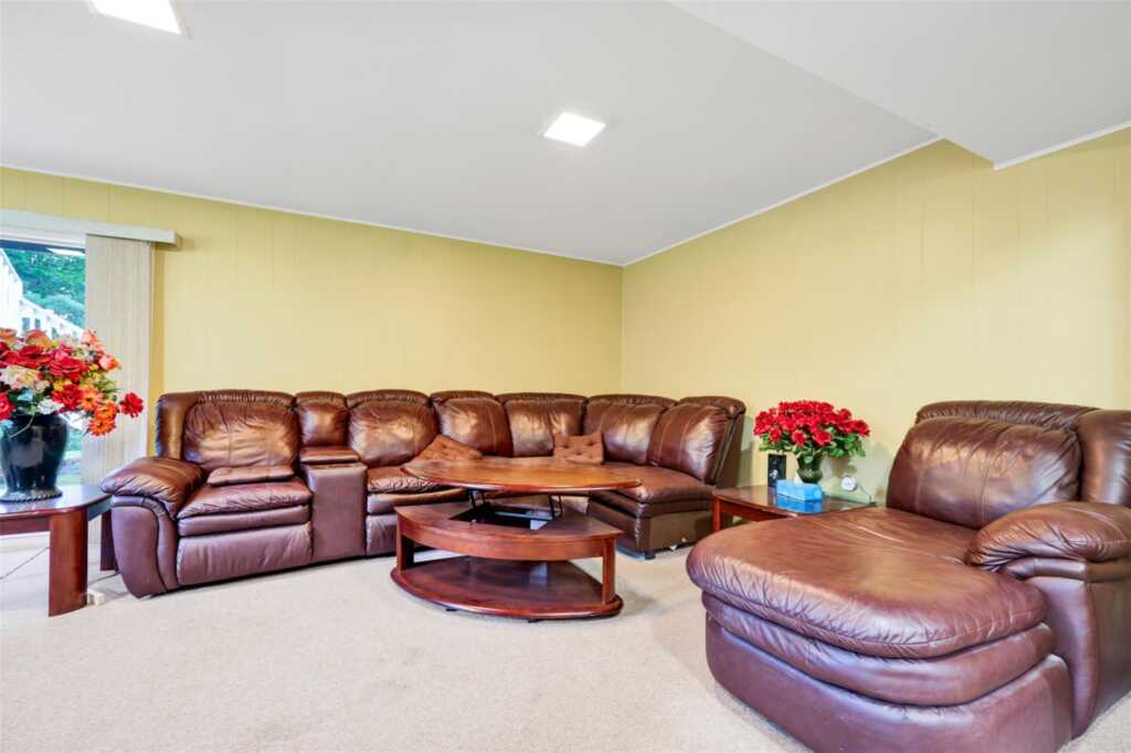 5 Medford Place, Nanuet, NY 10954 - Photo 25 of 41