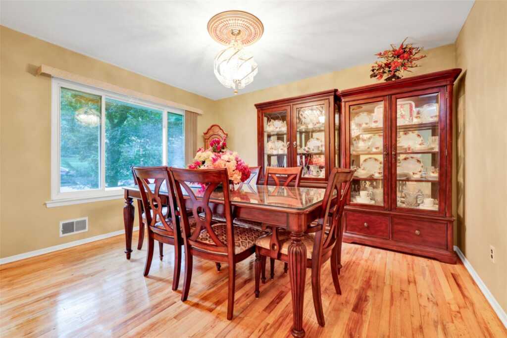 5 Medford Place, Nanuet, NY 10954 - Photo 7 of 41