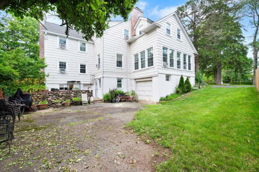1146 North Avenue, New Rochelle, NY 10804 - Photo 9 of 16