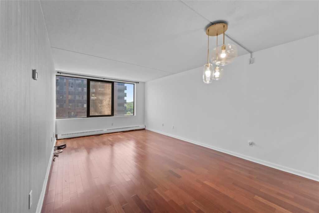 4 Martine Avenue, Unit #1109, White Plains, NY 10606 - Photo 6 of 23