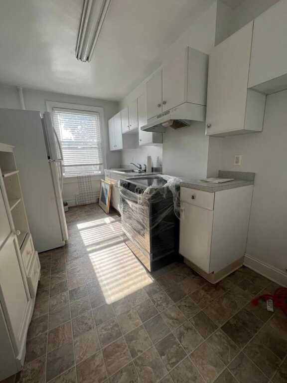 22 Stephenson Boulevard, Unit #2, New Rochelle, NY 10801 - Photo 2 of 8