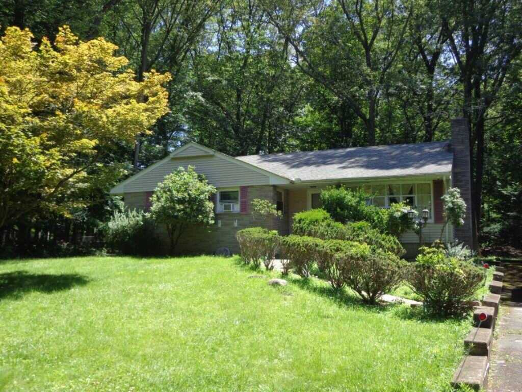 286 Spook Rock Road, Suffern, NY 10901 - Photo 4 of 4