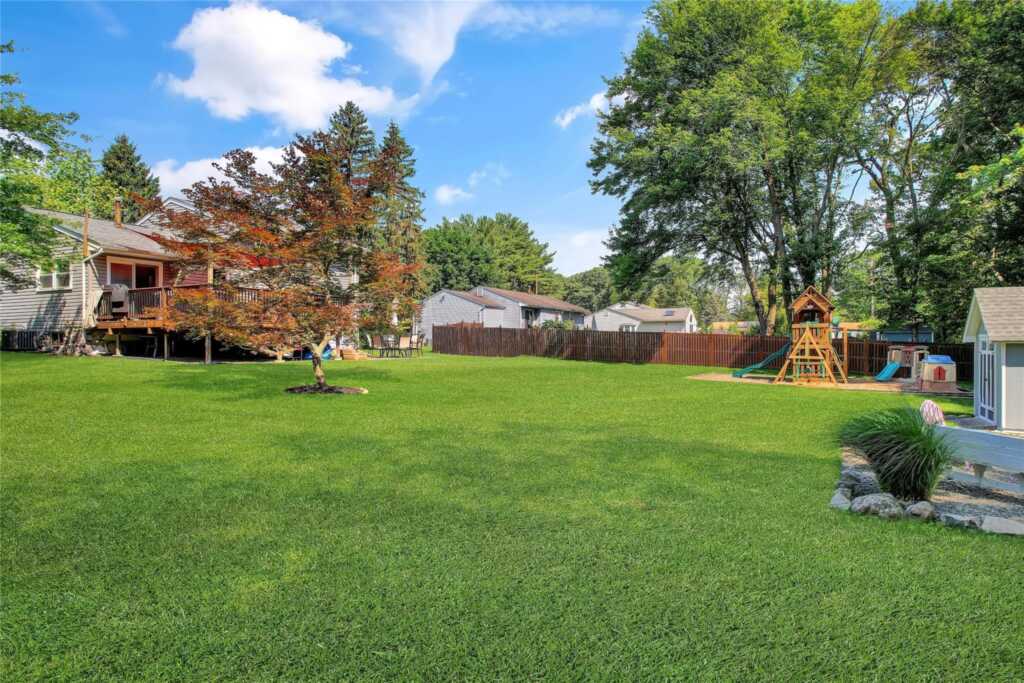 10 Victoria Drive, Nanuet, NY 10954 - Photo 36 of 38