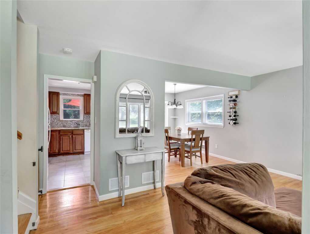 10 Victoria Drive, Nanuet, NY 10954 - Photo 8 of 38