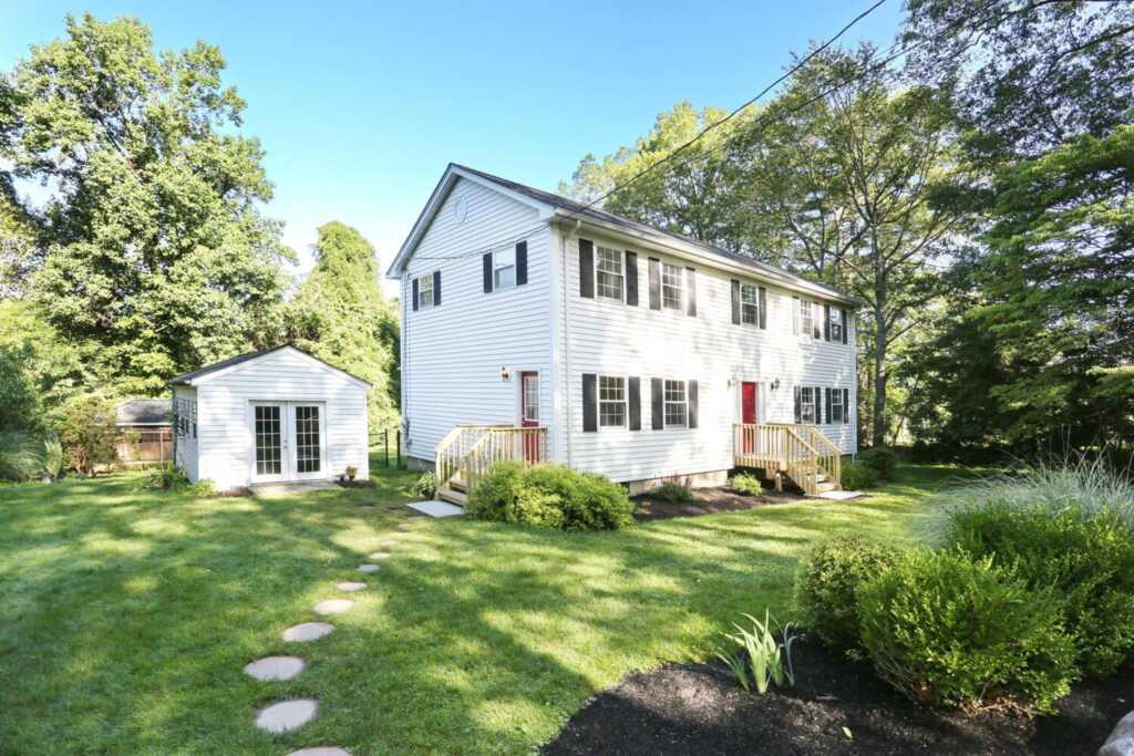 26 Johnsons Lane, New City, NY 10956