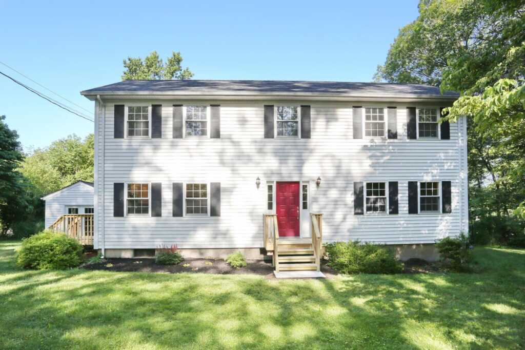 26 Johnsons Lane, New City, NY 10956 - Photo 2 of 49