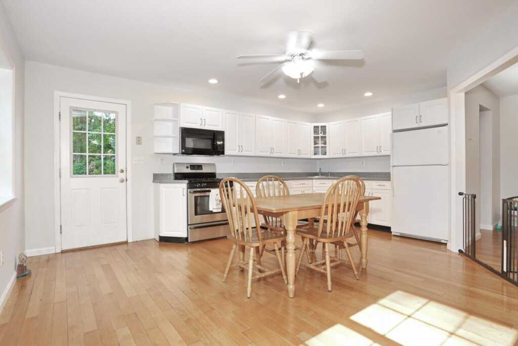 26 Johnsons Lane, New City, NY 10956 - Photo 8 of 49