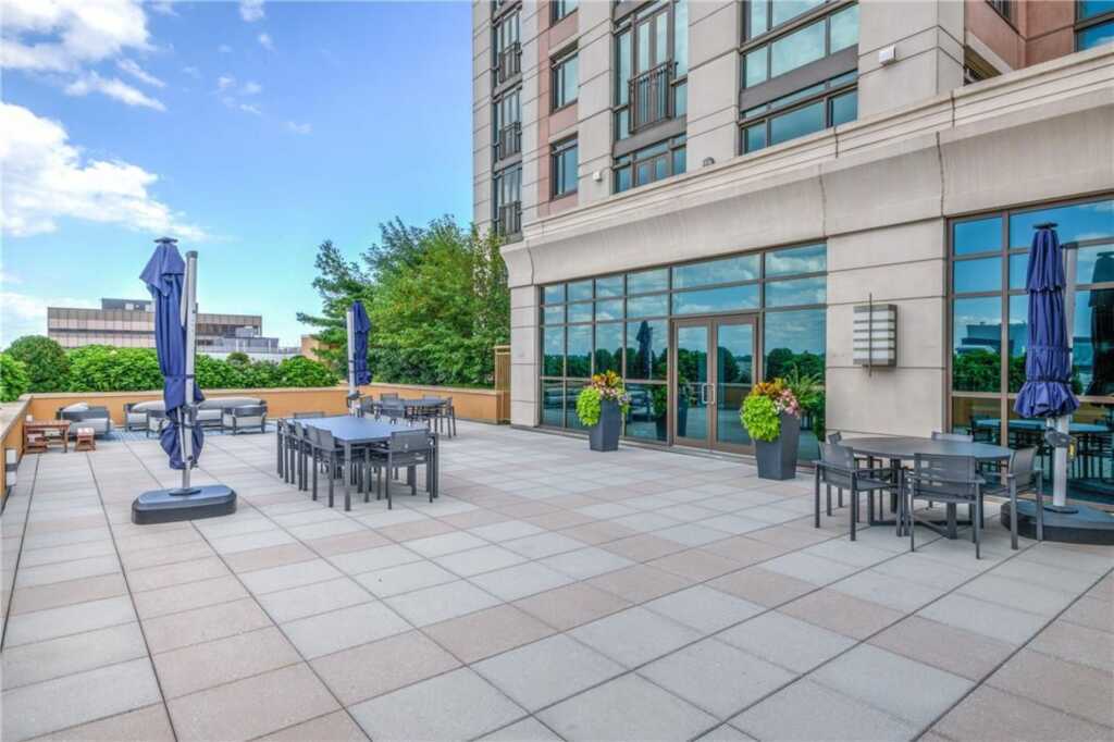 175 Huguenot St, Unit #1801, New Rochelle, NY 10801 - Photo 18 of 27