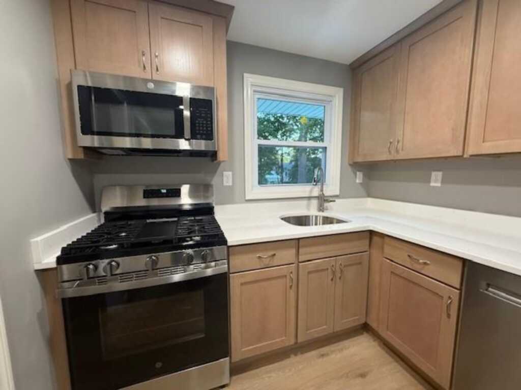 75 Hillside Avenue, Suffern, NY 10901 - Photo 9 of 25